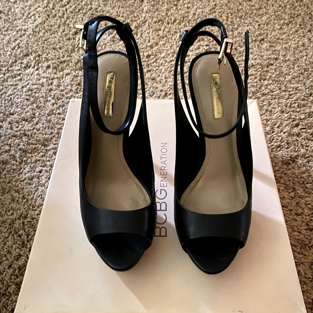 BCBG Platform high heel sandals. 8.5